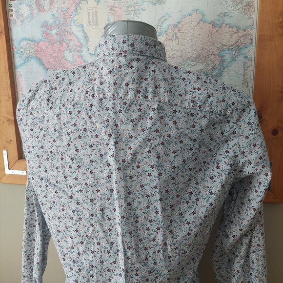 Banana Republic Blue Floral Casual Button Down Shirt - Picture 5 of 11